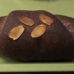 石窯パン工房 愛 - チョコのパン