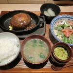 特製ハンバーグランチ950円