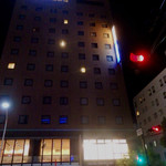 ドーミーイン姫路 - ホテル正面。外観は地味だが中身で勝負のホテルだ。