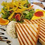 ガーデン＆クラフツ カフェ - ('11/4)イタリア風ホットサンド（バジルスパイシー風）