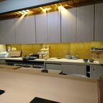 味あら井 - あら井さんのカウンター席、わずか５席の特等席。