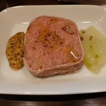 やっちゃbar - お肉の田舎風パテ550円