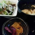 Nukumoriya Emishoku Rakushu Hanamiya - 御味噌汁・サラダ・御漬物