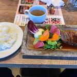 焼肉店直営 阿波黒牛一頭買い 肉バルDOMO - サービスステーキランチ @790