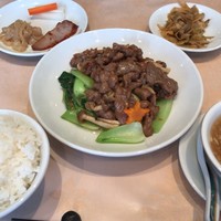香港 - スペシャルセット 牛肉XO醬炒め 1200円。