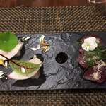 サラマンジェ ド ヨシノ - カワハギの肝包みとカツオ