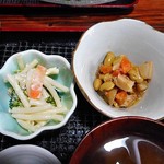 よし半 - 「刺身定食」の副菜