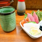 たっちゃん寿司 - 料理写真:冷酒 ＆ お造り三種盛り