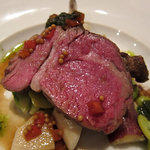 レストラン　ミツヤマ - オーストラリア産仔羊のロースト、春野菜の蒸し煮