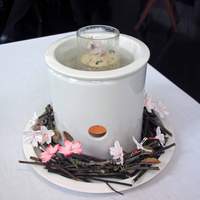 NARISAWA - 森　２０１０　春の森のパン　湯煎にかけて爆発的な２次発酵を促す