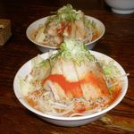 らーめんでぽっと - 手前が3辛、奥が1辛