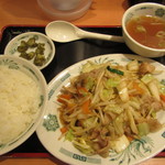 日高屋 - 肉野菜炒め定食　680円