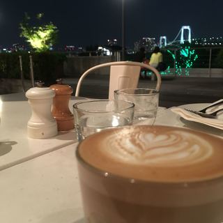 海が見えて素敵 お台場のおしゃれカフェ8選 食べログまとめ 海が見えて素敵 お台場のおしゃれカフェ8選 食べログまとめ