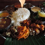 Spice&Dining KALA - 2017年11月ランチベジミールス　カチュンバルサラダついてた！