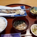 とまり木 - 焼魚定食（サンマ）