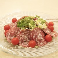 エスカーレ ホテルモントレ銀座 - サラミのサラダ