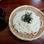 泉屋 - ザル小　出汁にうずら卵が最高