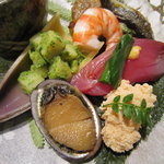 花邑 - 鰹の握り/とこぶし煮/真鯛の子/車海老/稚鮎の塩焼き/筍のそら豆和え？