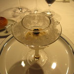 シャトン - ウニとカリフラワーのムースキャビア乗せ