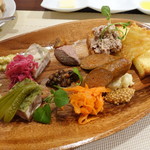 ビストロ ダイア - 自家製シャルキュトリーの盛り合わせ