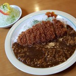 うみのや - 豚スジ煮込みのカツカレー(1200円→1000円)です。