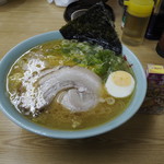 家系ラーメン 近藤家 - 塩ラーメン(中)