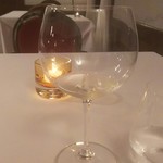 ヴィラ・デル・ソル - 甘鯛の鱗焼きにあわせて、シャルドネ種のキリッとしたワインをいただきました。