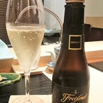 鮨 相澤 - Freixenet Cordon Negro(西)