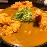 うどん居酒屋 江戸堀 - 鶏天カレーうどん ¥930-
      普通盛りで400g