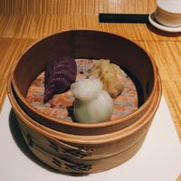 スーツァン・レストラン陳 渋谷店 - 飲茶三点盛り 海鮮 豚ヒレ肉 牛頰肉