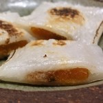 丸萬寿司 - カラスミ餅　自家製のカラスミが挟んで在ります