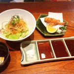 Kushi Beefu Ton - ランチ 山葵のコース（¥1,500円税別）のサラダ、湯葉、エビ串揚