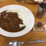 カレー屋 小松 - 牛すじカレー 800円
