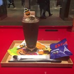 イッピン カフェ - ほうじ茶ラテフロート 2016/10/07