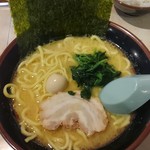 横浜家系ラーメン 稲田家 - シンプルラーメン