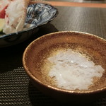 かにじぇんぬ 北新地 - ふわっとしたお塩