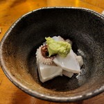 天史朗鮨 - お通し（コウイカの下足）コリコリです