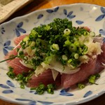 天史朗鮨 - ソウダガツオ刺身（ニンニクで）モチモチです