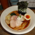 特製醤油らあめん(990円)