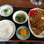 らあめん市場麺太鼓 - 焼そば定食B