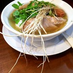 中華そば 一休 - 見事な根