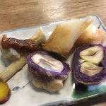 そば切り 蕎香 - 栗。紫芋に包まれて揚げてます