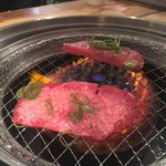 肉のオカヤマ直売所 - 