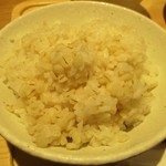 名古屋コーチン親子丼 酉しみず - 鶏から親子とじ定食 1,101円（税込）の麦ご飯 大盛り。