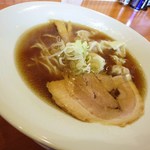 らーめんキッチン いいづか - 自家製醤油ワンタン麺