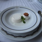 パノラミックレストラン ル・ノルマンディ - ブランマンジェとライチのソルベ