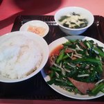 蘭苑飯店 - ニラレバ炒め定食（ランチ）
