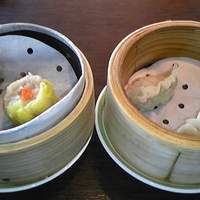 中国料理 桃李 - 蟹卵焼売　と　ふかひれ蒸し餃子