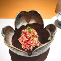 なにわ料理 有 - 突き出しは金時人参の白和え