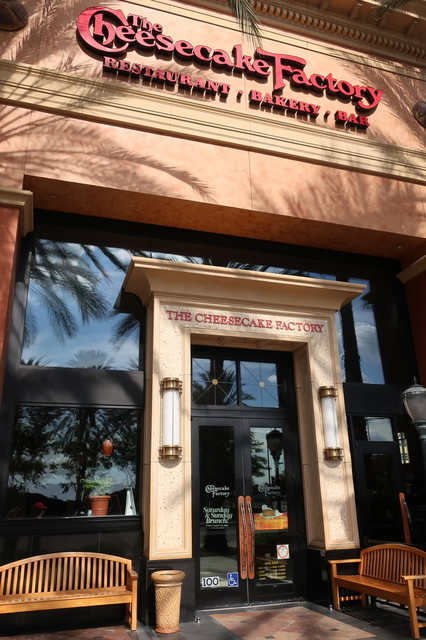 The Cheesecake Factory Anaheim ザチーズケーキファクトリー ディズニーランド パスタ 食べログ